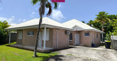 a louer maison 3 chambres avec piscine vue mer moudong sud