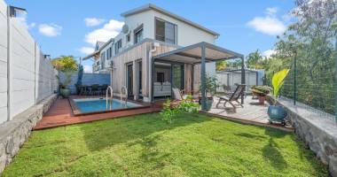 maison la saline les bains 5 pièce(s) 108 m2 - ref 251897