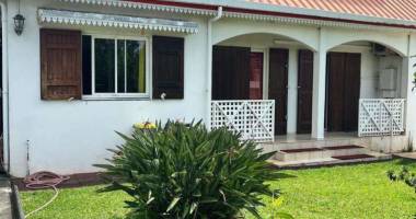 villa f6   a sainte suzanne